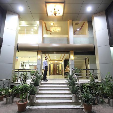 Hotel Grand Arjun Rāipur Екстериор снимка