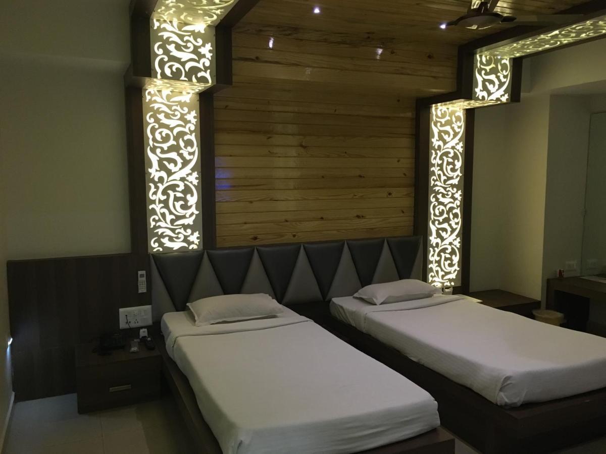 Hotel Grand Arjun Rāipur Екстериор снимка