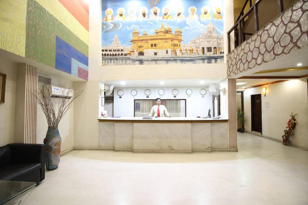 Hotel Grand Arjun Rāipur Екстериор снимка