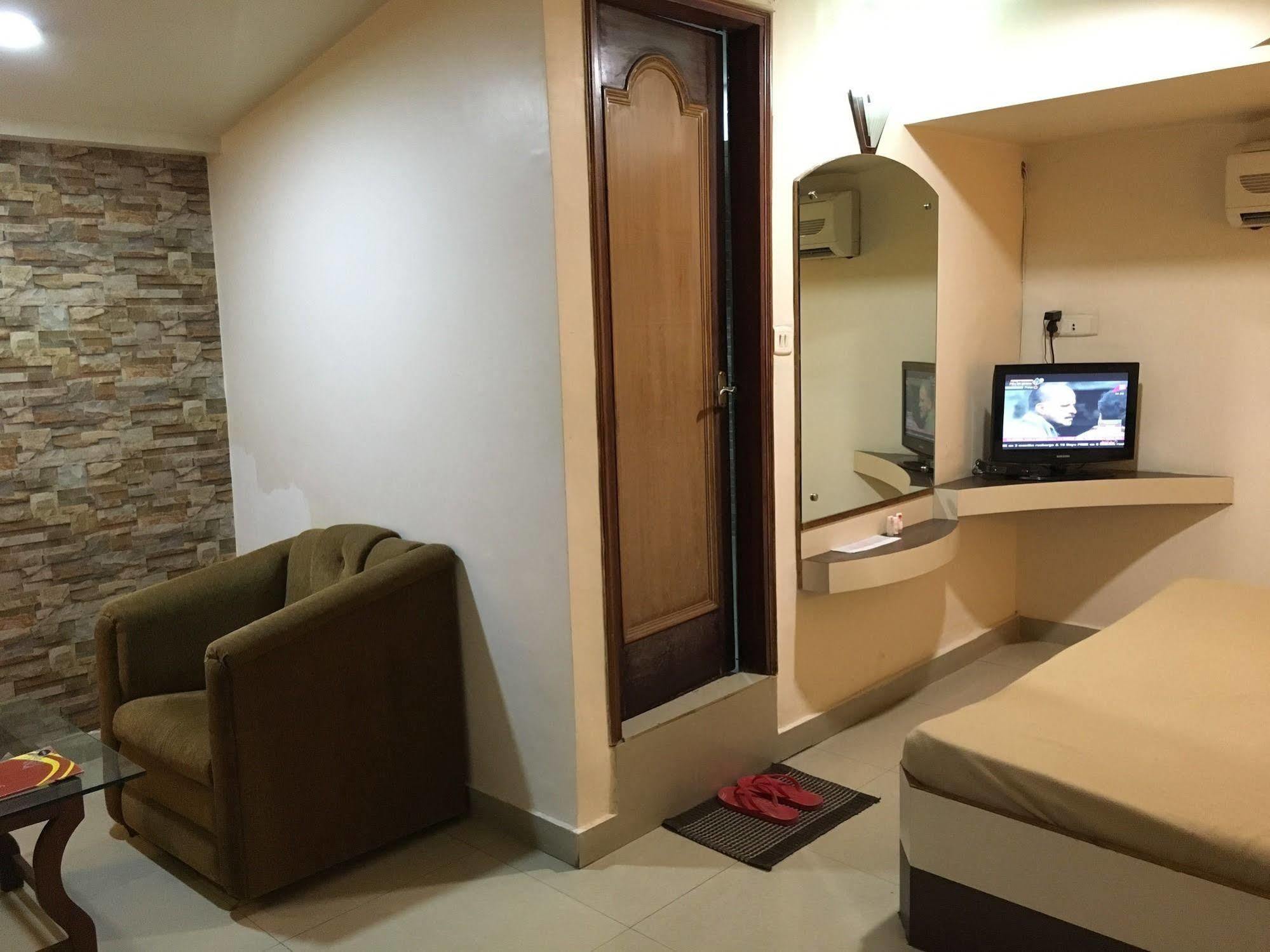 Hotel Grand Arjun Rāipur Екстериор снимка